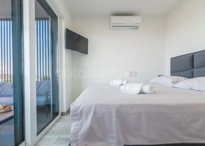 Seashell - Luxury Seaview * Макарська